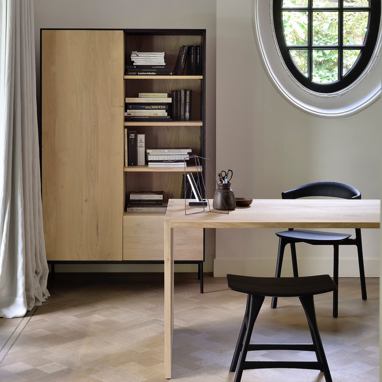 Meuble de rangement chêne Oak Oak avec rangement pour le bureau