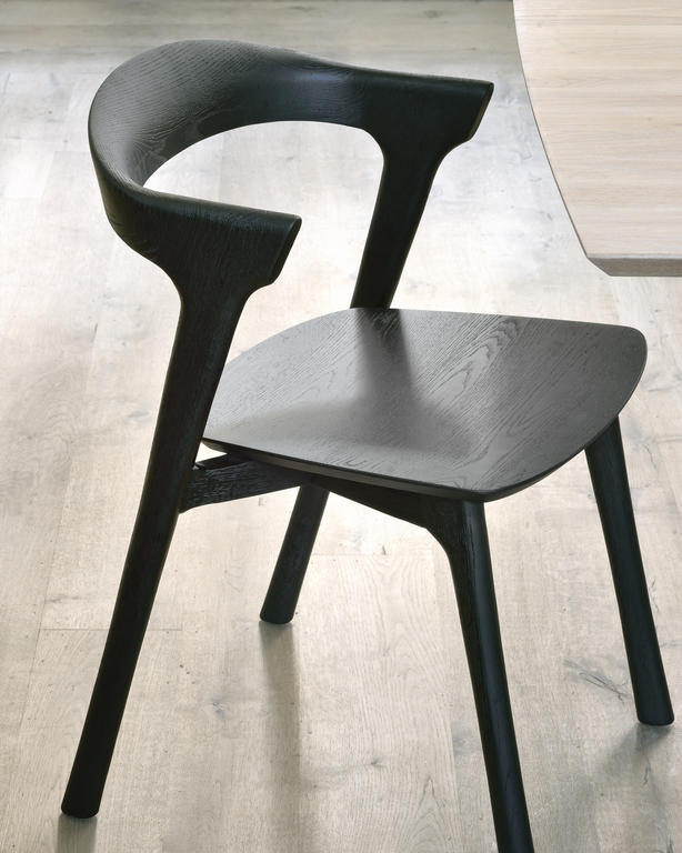Chaise de salle à manger moderne en chêne noir pour salle à manger