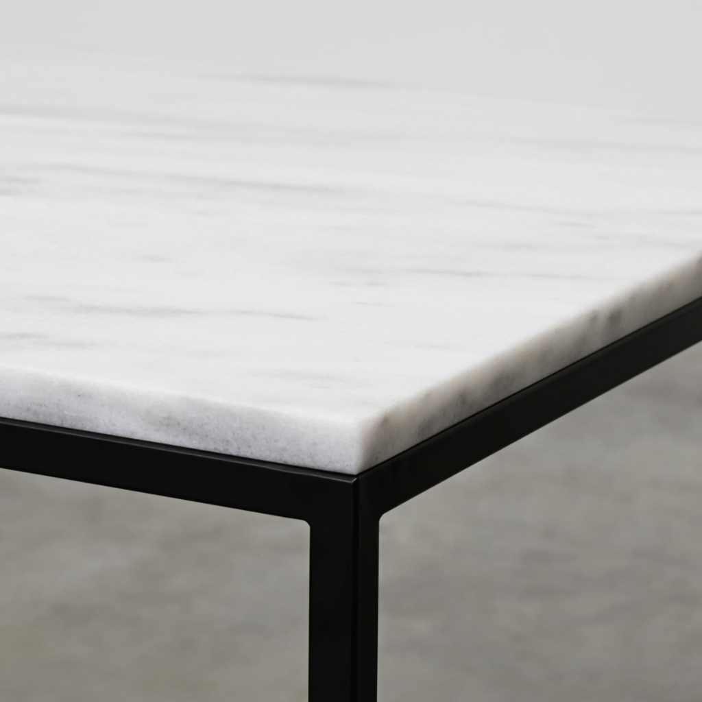 Table d'appoint en marbre blanc