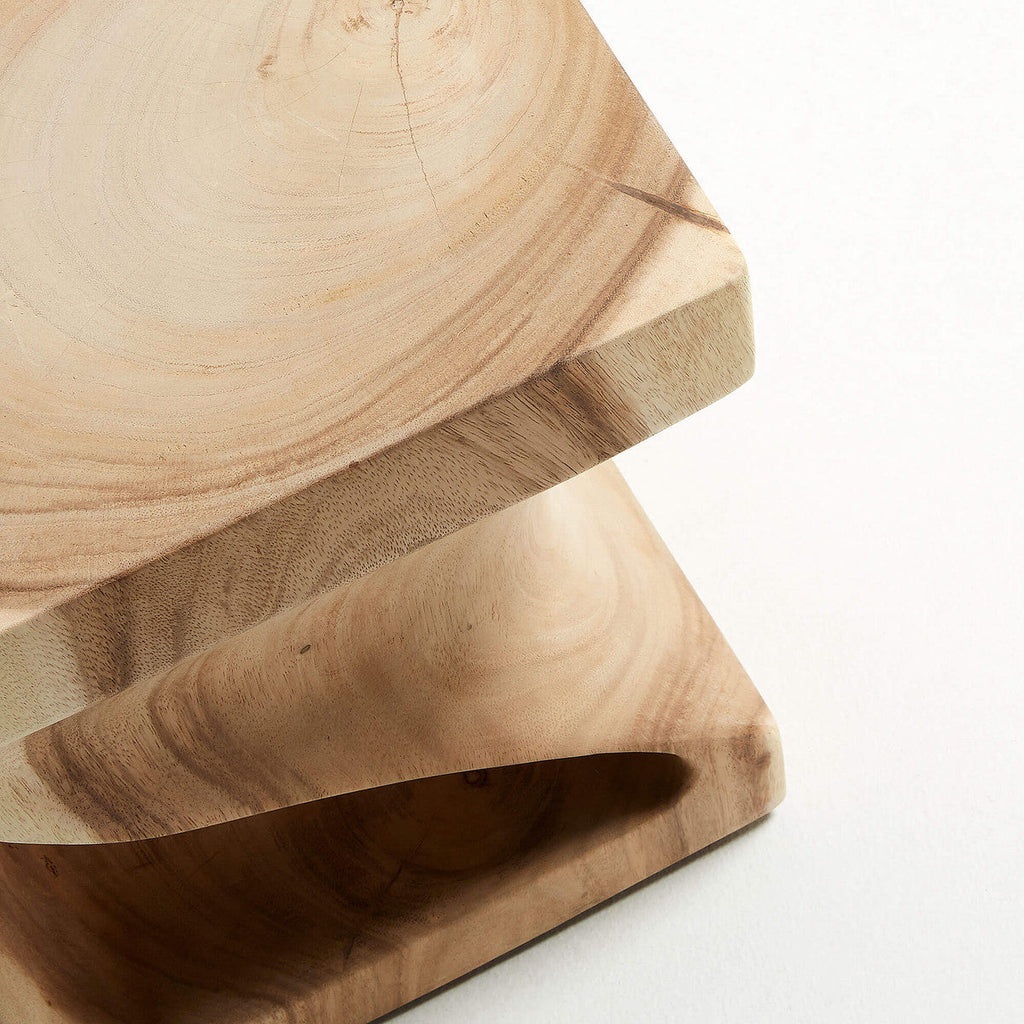 Table d'appoint en bois naturel avec rangement pour le salon
