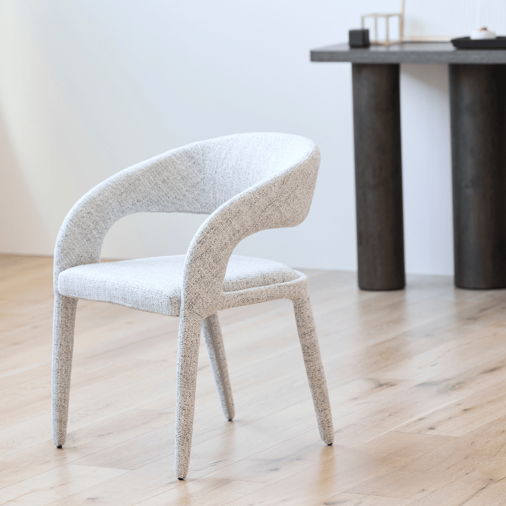 Chaise de salle à manger minimaliste en tissu beige