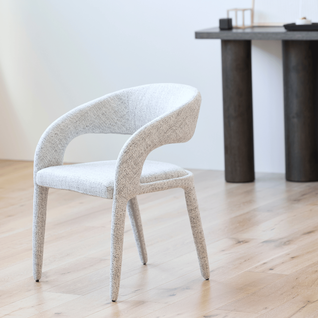 Chaise de salle à manger minimaliste en tissu beige