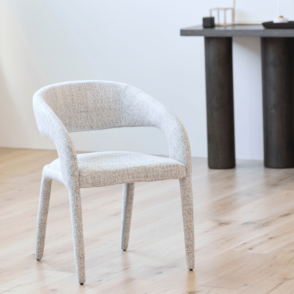 Chaise de salle à manger minimaliste en tissu beige