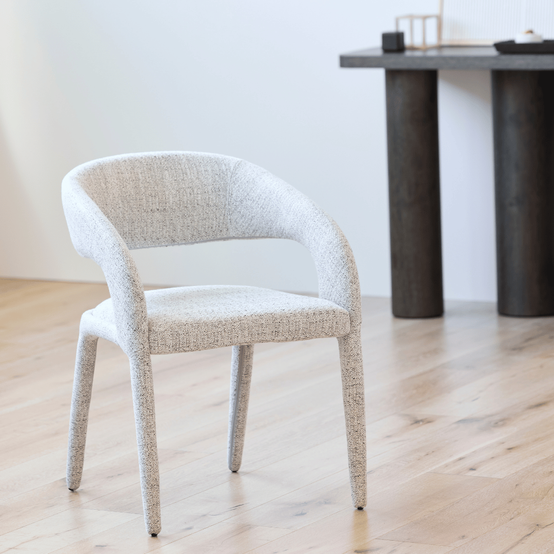 Chaise de salle à manger minimaliste en tissu beige