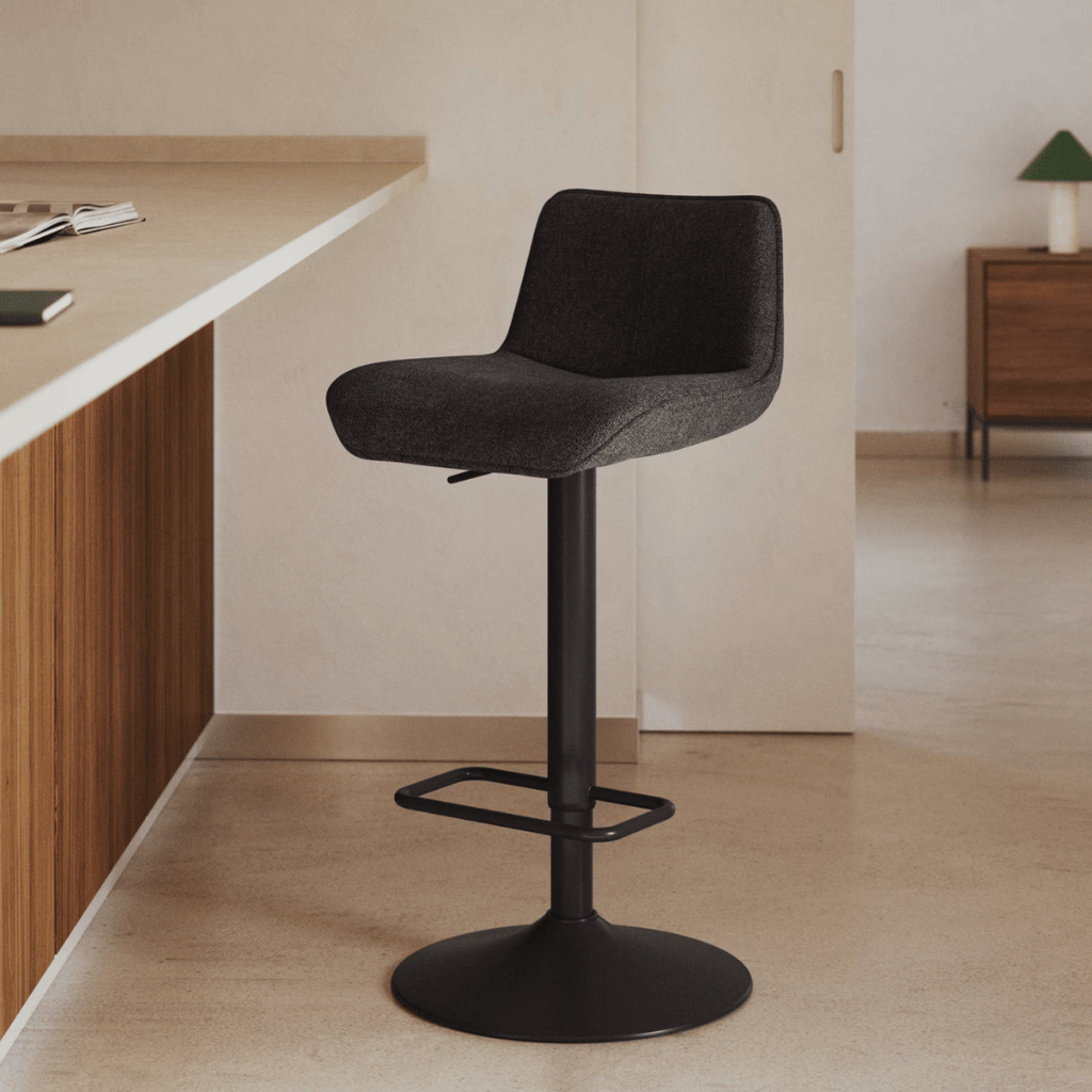 Tabouret de bar en acier noir avec siège rembourré pour cuisine