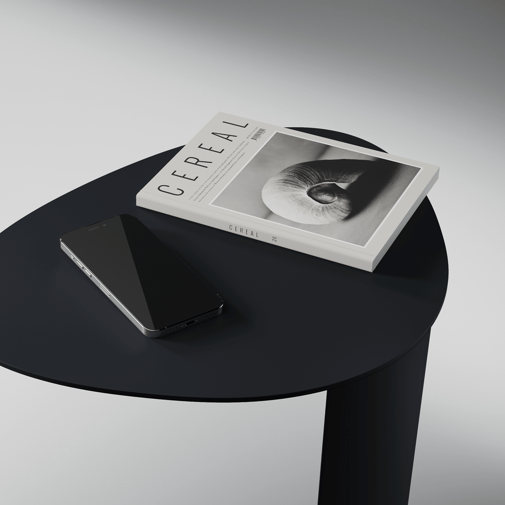 Table d'appoint en acier noir