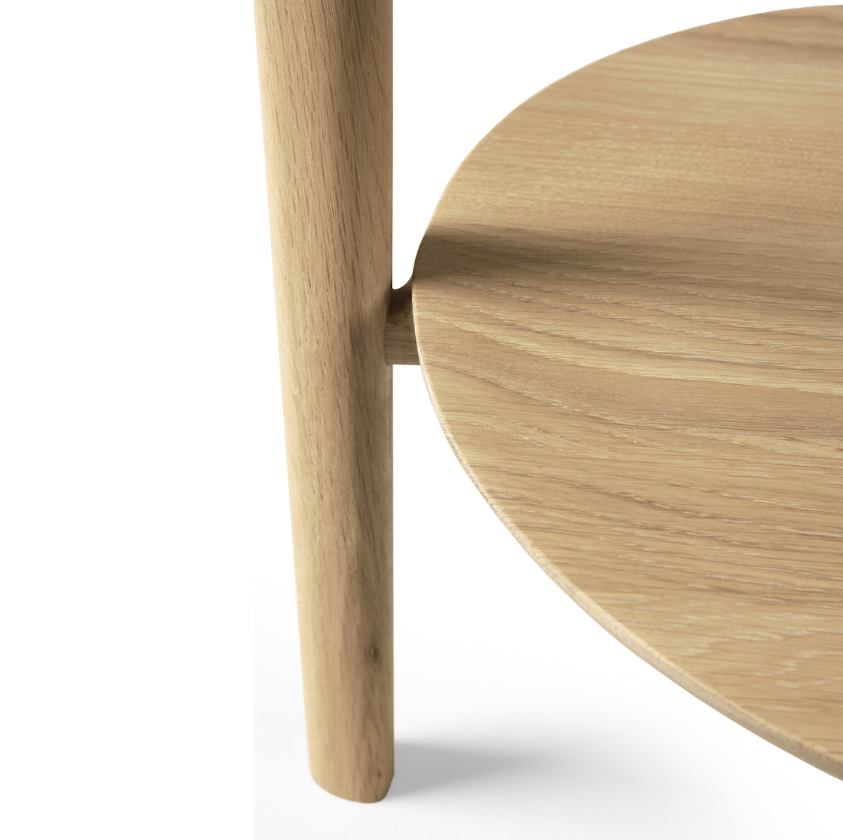 Table d'appoint moderne en chêne