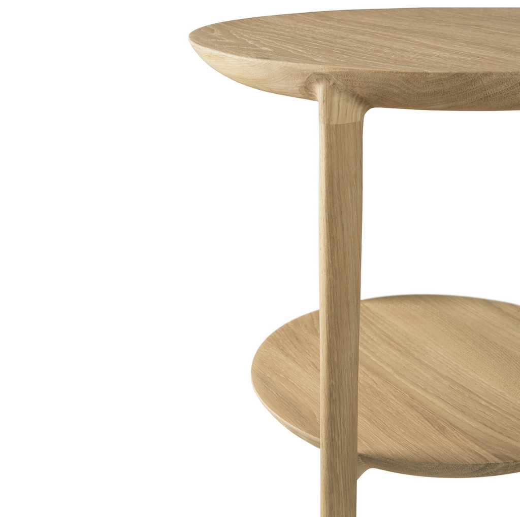Table d'appoint moderne en chêne