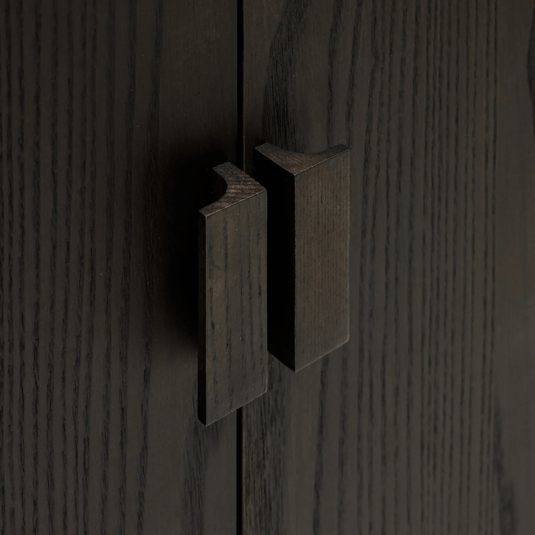 Armoire de rangement en frêne avec compartiments de rangement pour le bureau