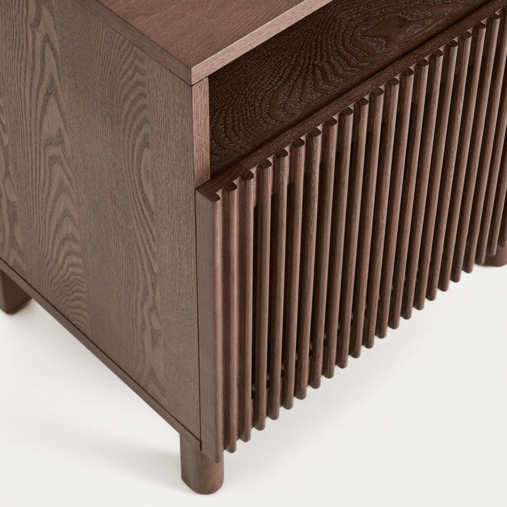 Table de chevet en noyer de style Mid-Century pour chambre à coucher, coloris noyer.