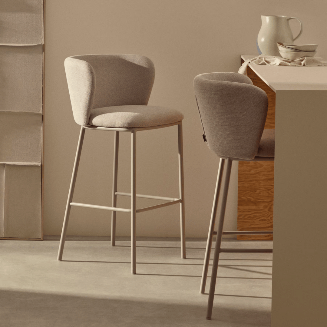 Tabouret de bar moderne en chenille ivoire avec mousse haute densité et dossier incurvé pour cuisine