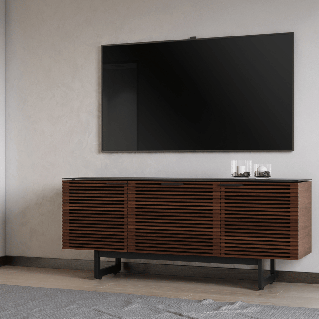 Meuble de divertissement en noyer et charbon de bois de style Mid-Century avec rangement pour le salon
