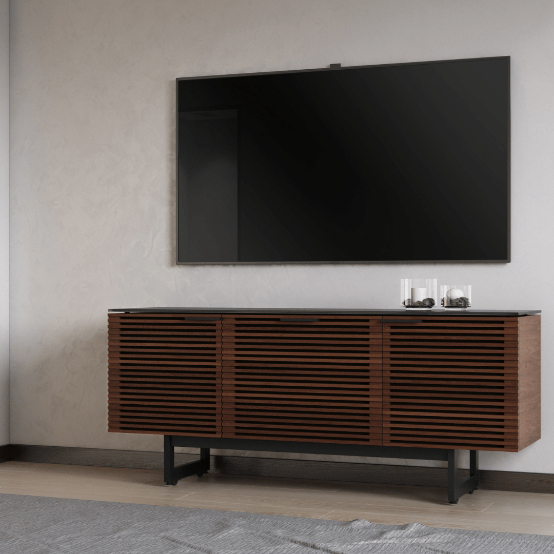Meuble de divertissement en noyer et charbon de bois de style Mid-Century avec rangement pour le salon