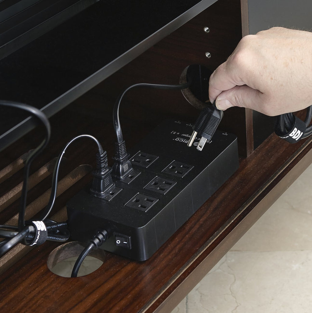 Meuble TV moderne en noyer naturel pour salon