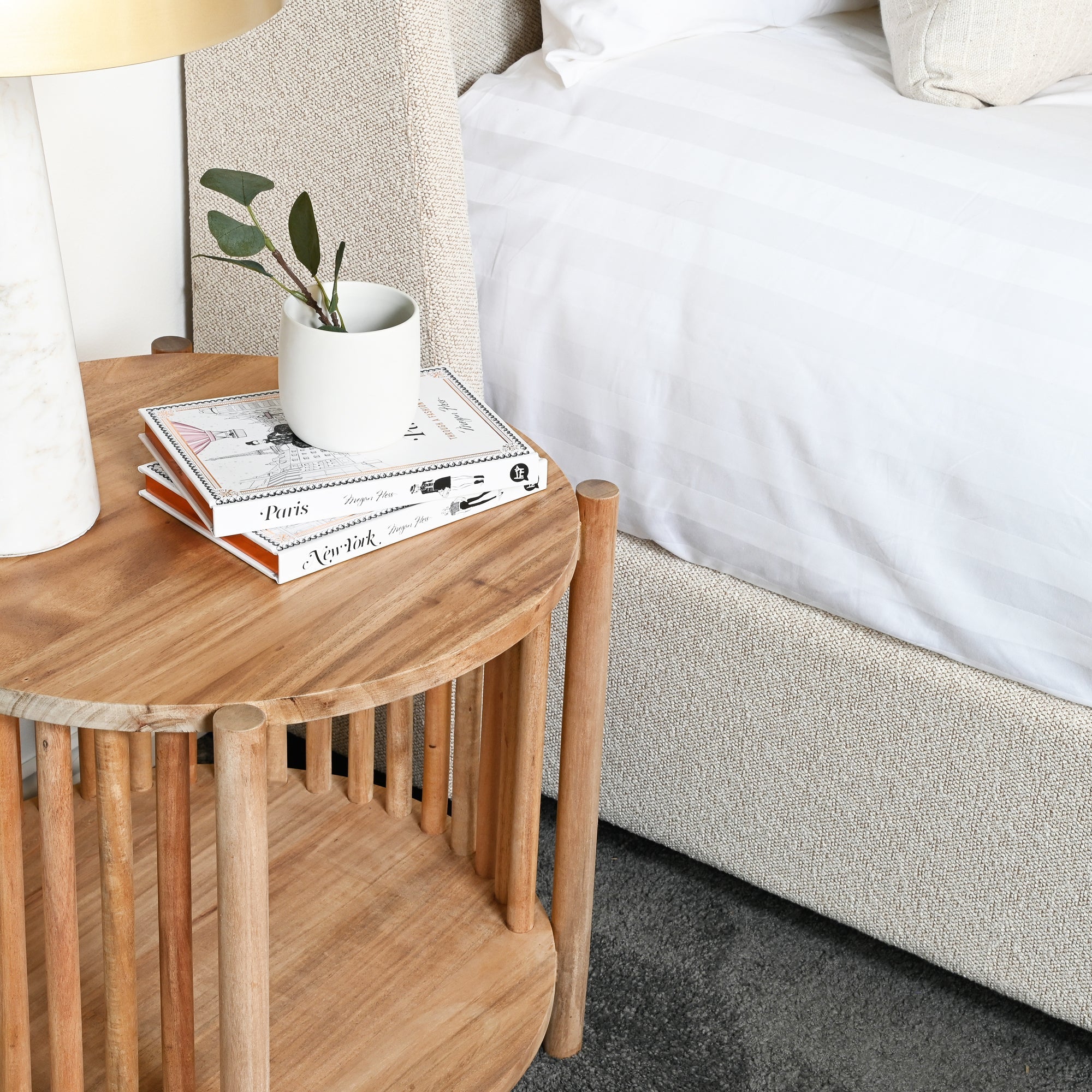 Table de chevet en bois naturel pour chambre à coucher