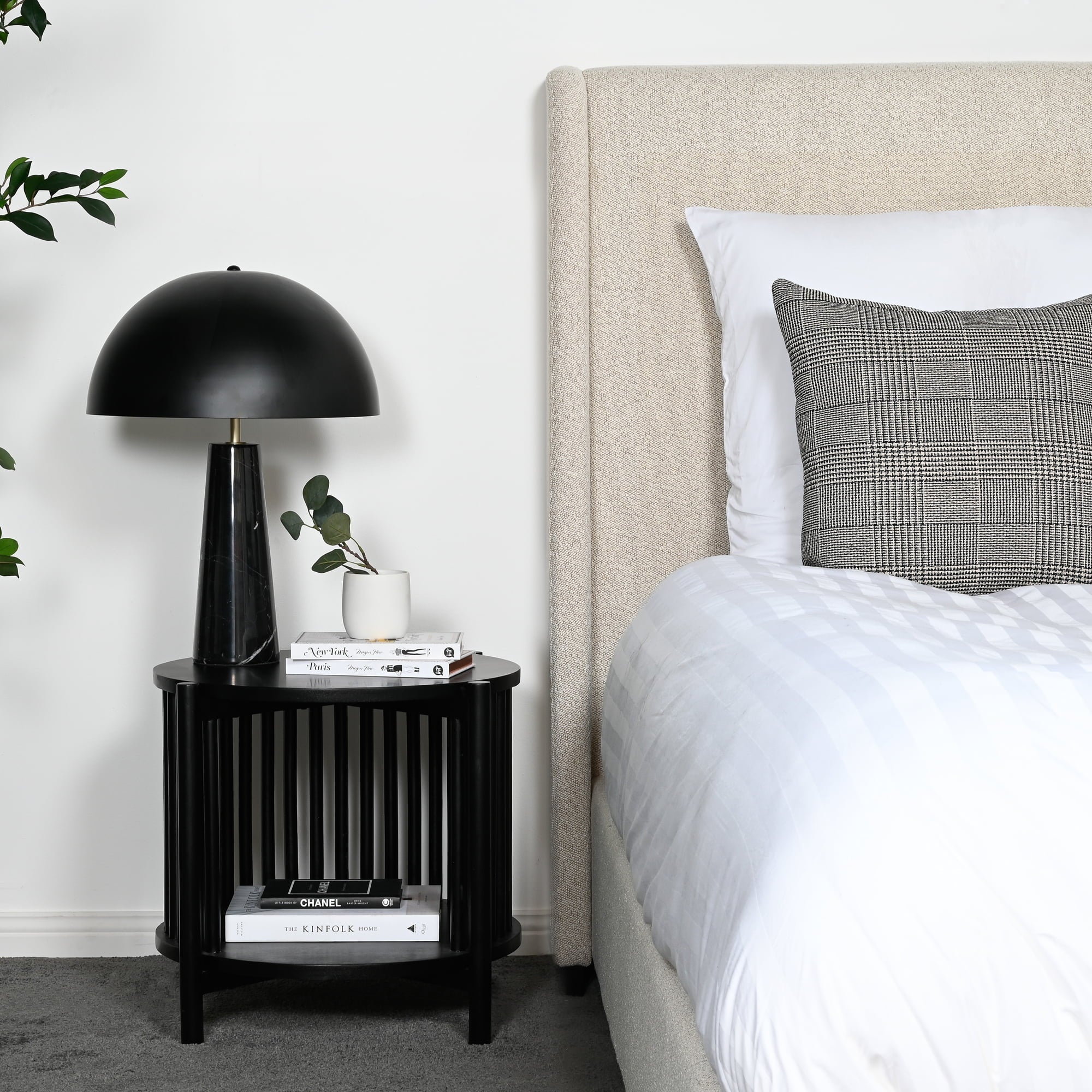 Table de chevet noire en bois pour chambre à coucher