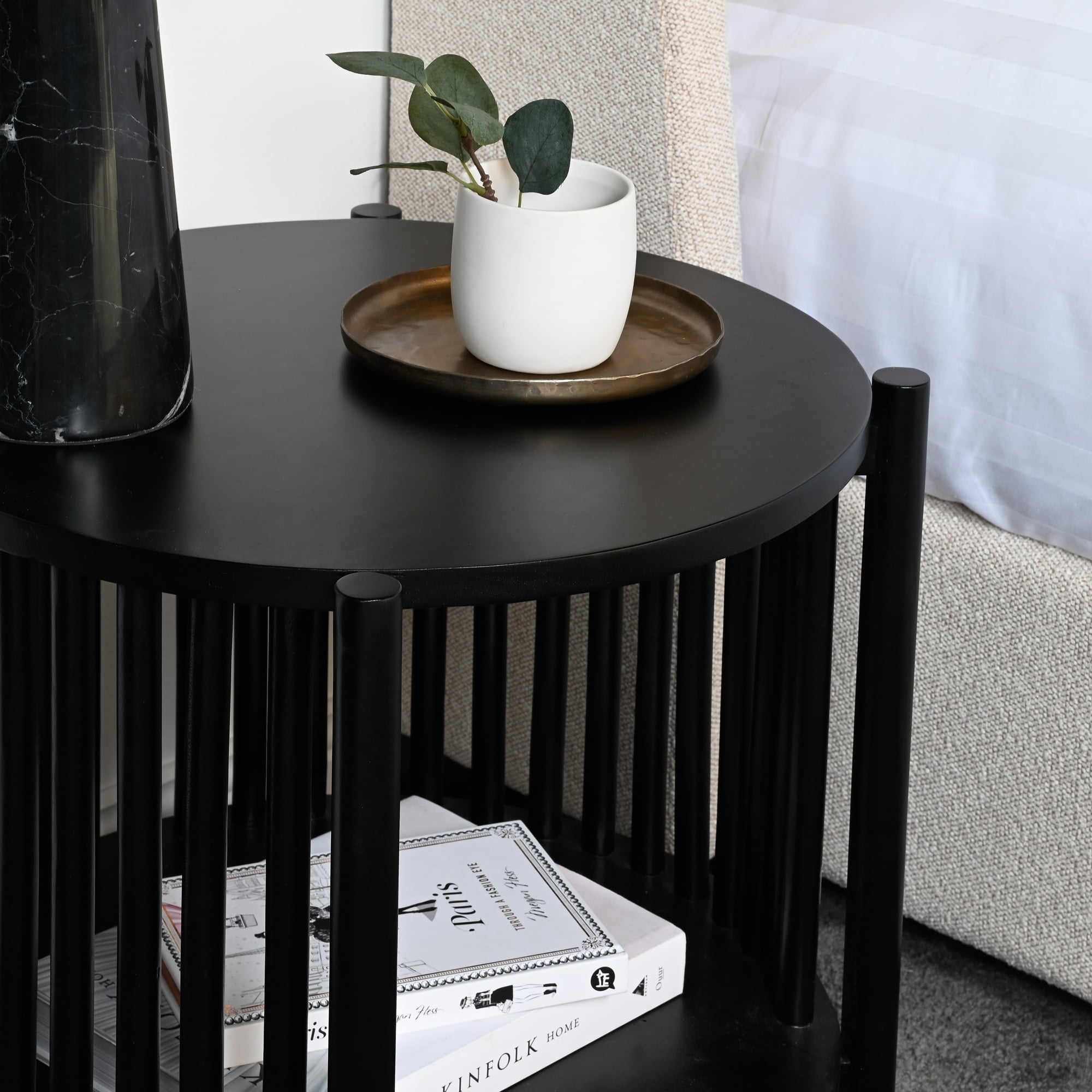 Table de chevet noire en bois pour chambre à coucher