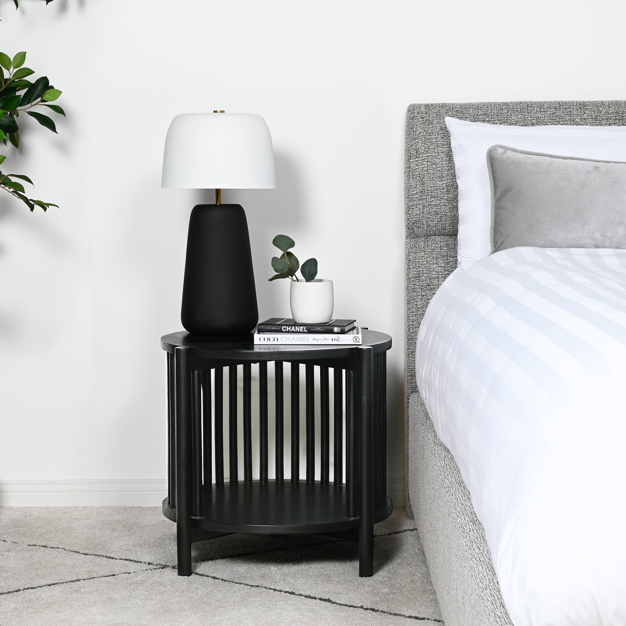 Table de chevet noire en bois pour chambre à coucher