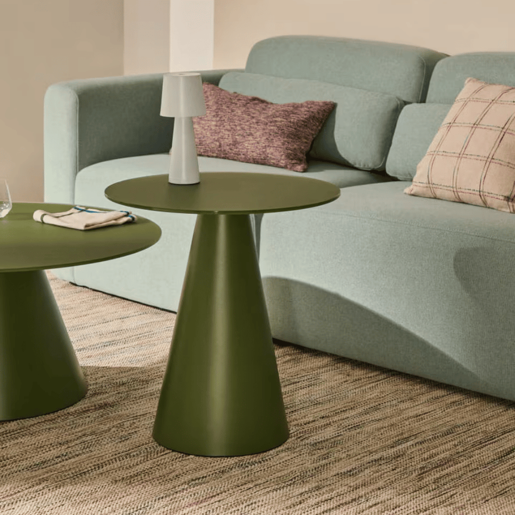 Table d'appoint moderne en métal vert