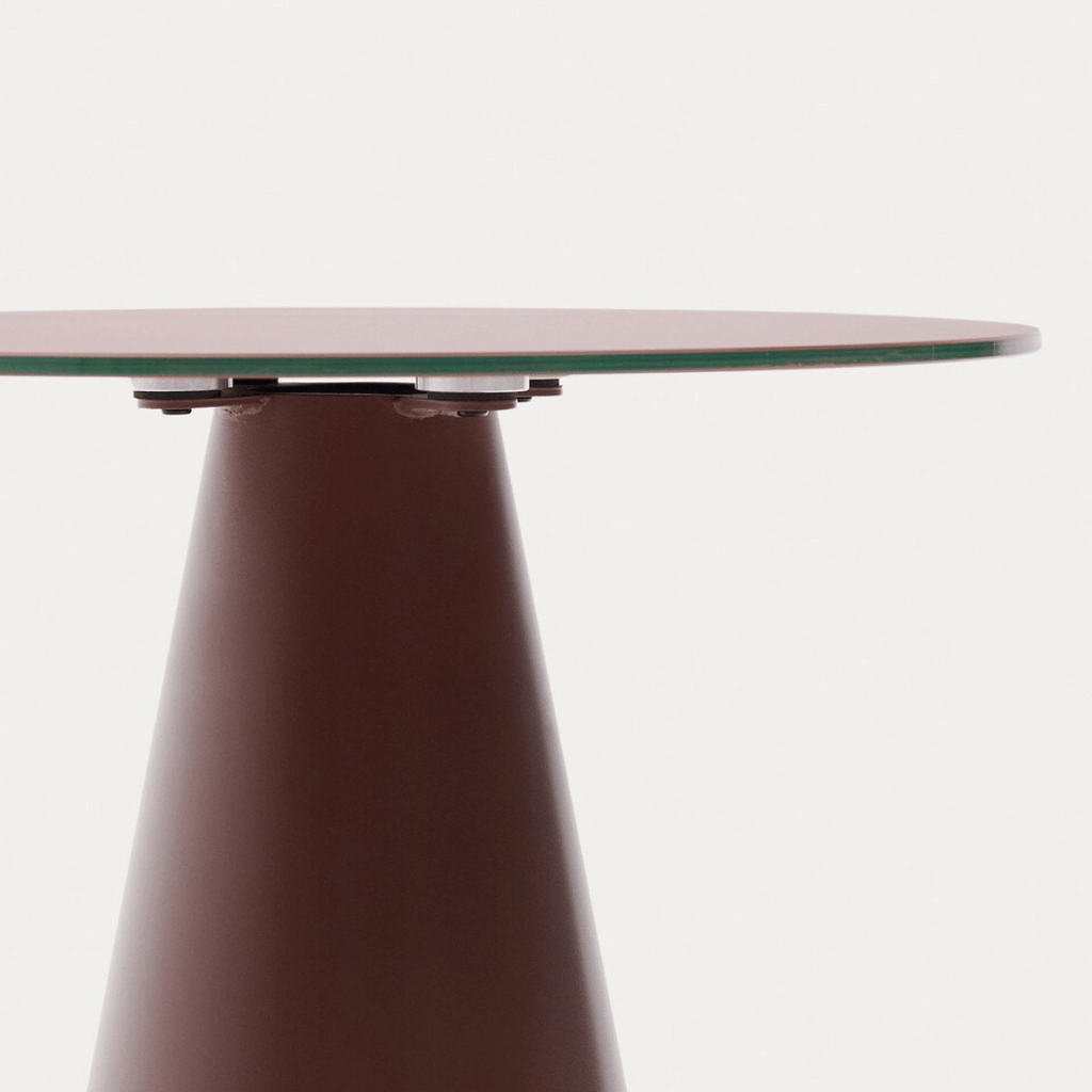 Table d'appoint en métal moderne
