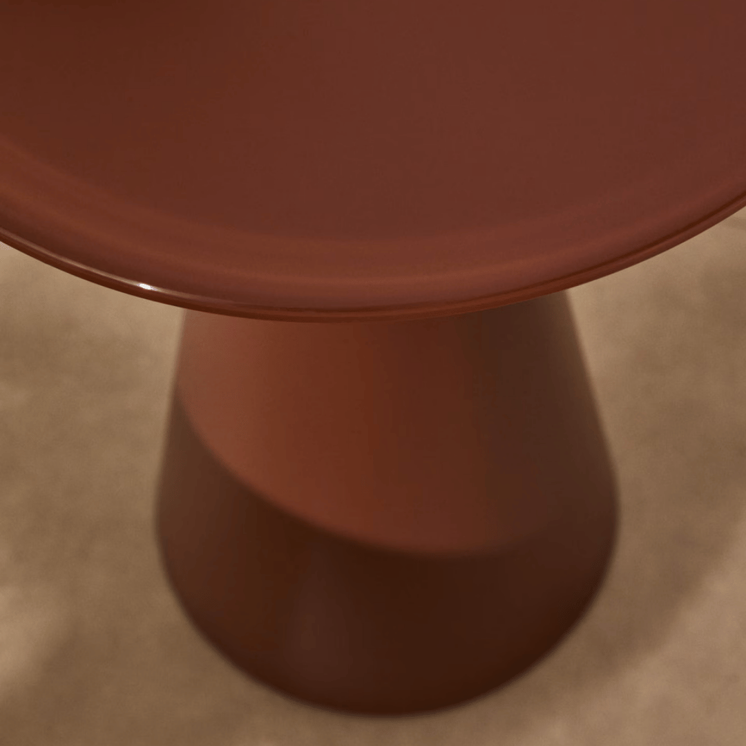 Table d'appoint en métal moderne
