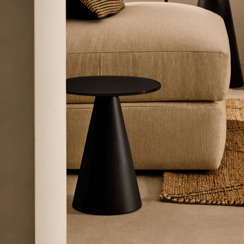 Table d'appoint moderne en métal noir