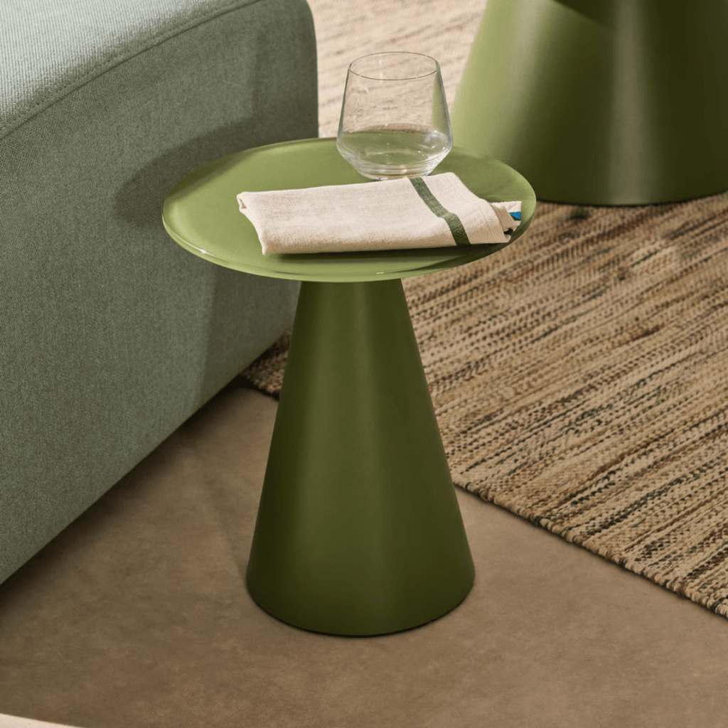 Table d'appoint moderne en métal vert