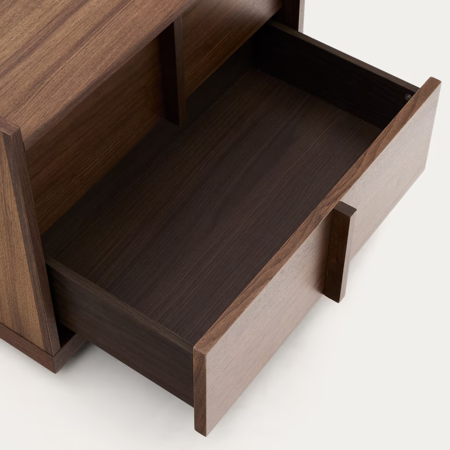 Table de chevet en noyer marron du milieu du siècle pour chambre à coucher