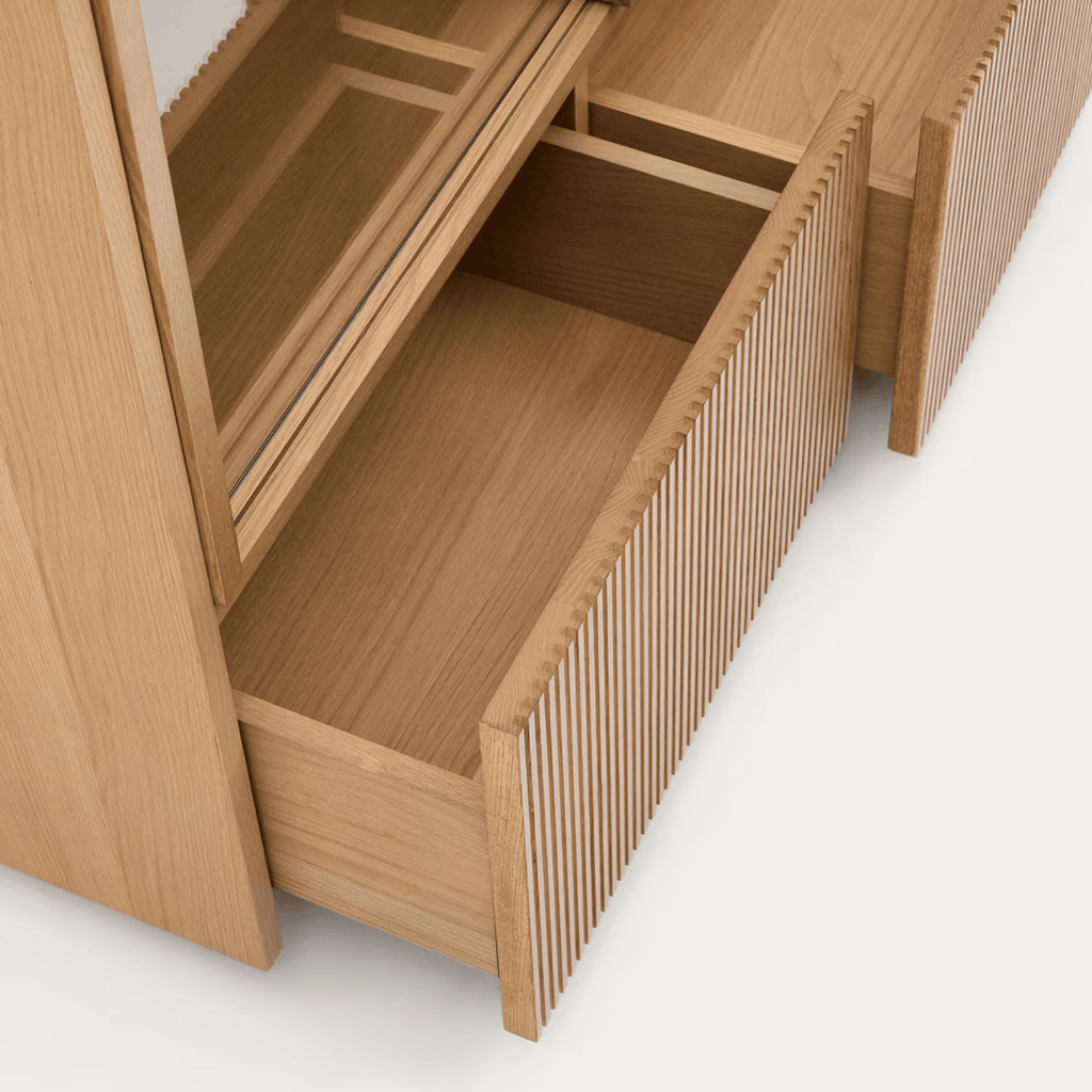 Meuble de rangement moderne en chêne avec rangement pour salon
