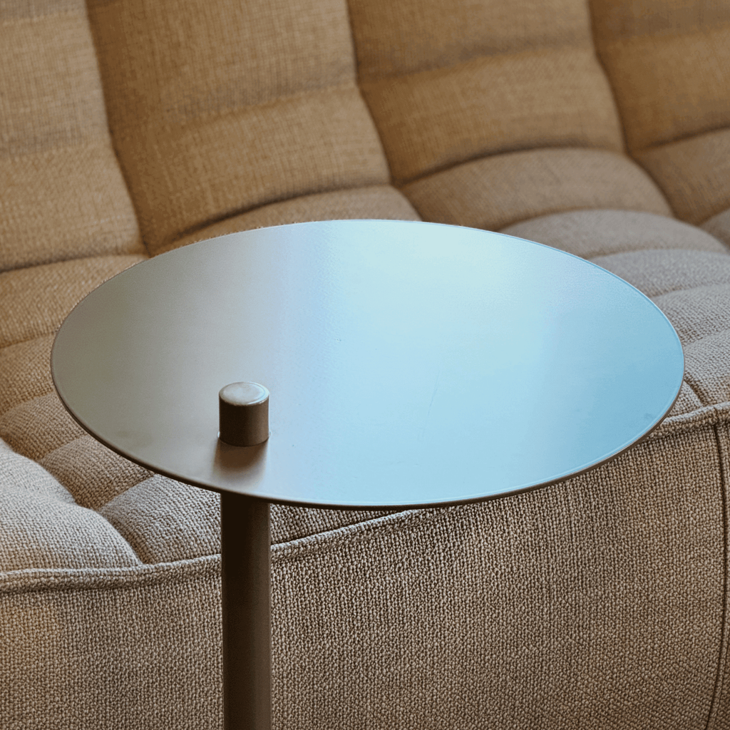 Table d'appoint en métal vert