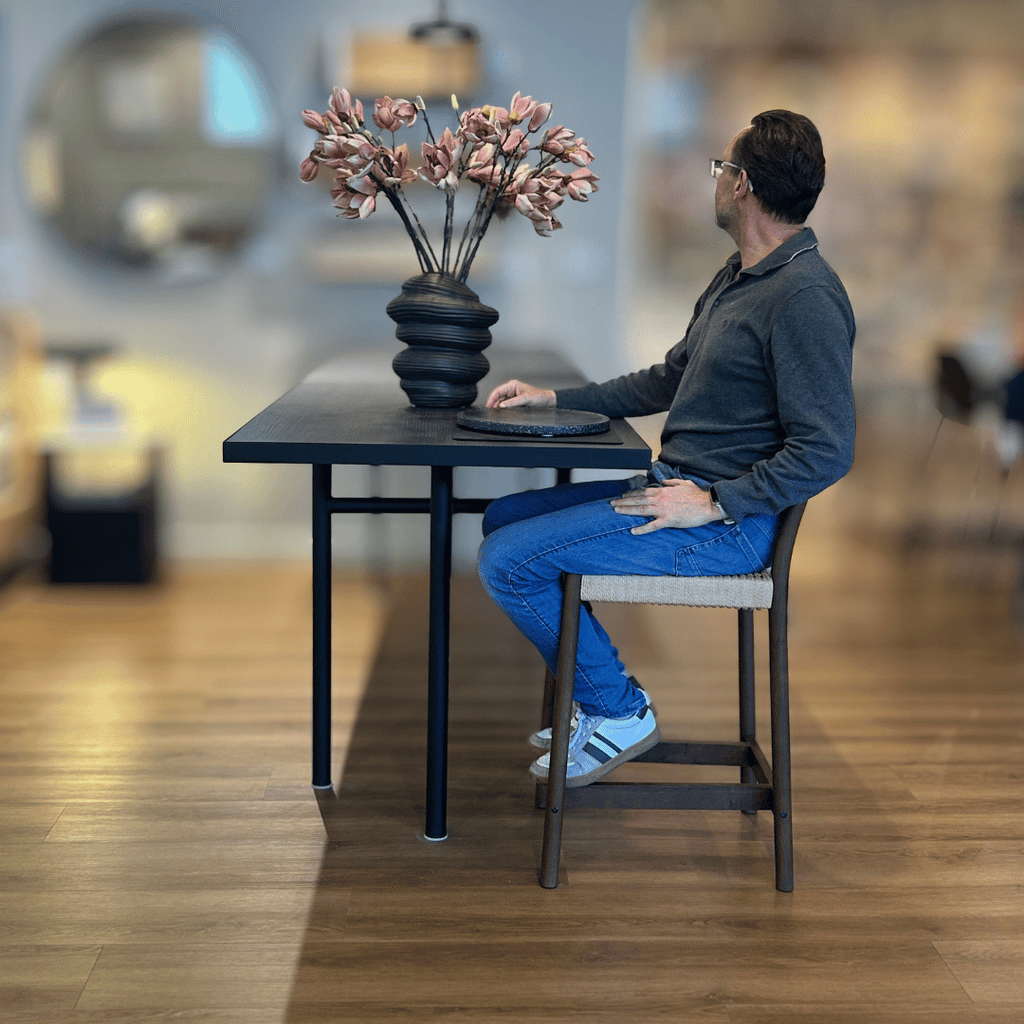 Tabouret de bar rustique en chêne naturel avec dossier incurvé pour la cuisine