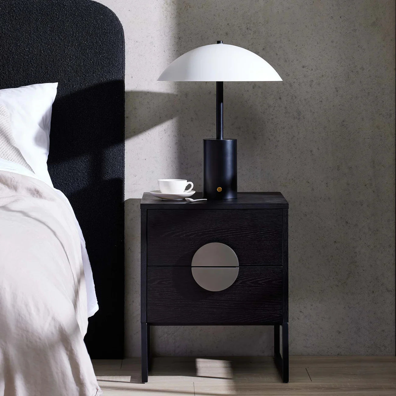 Table de chevet moderne en chêne noir pour chambre à coucher