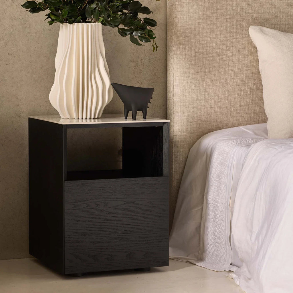 Table de chevet moderne en marbre et chêne noir pour chambre à coucher