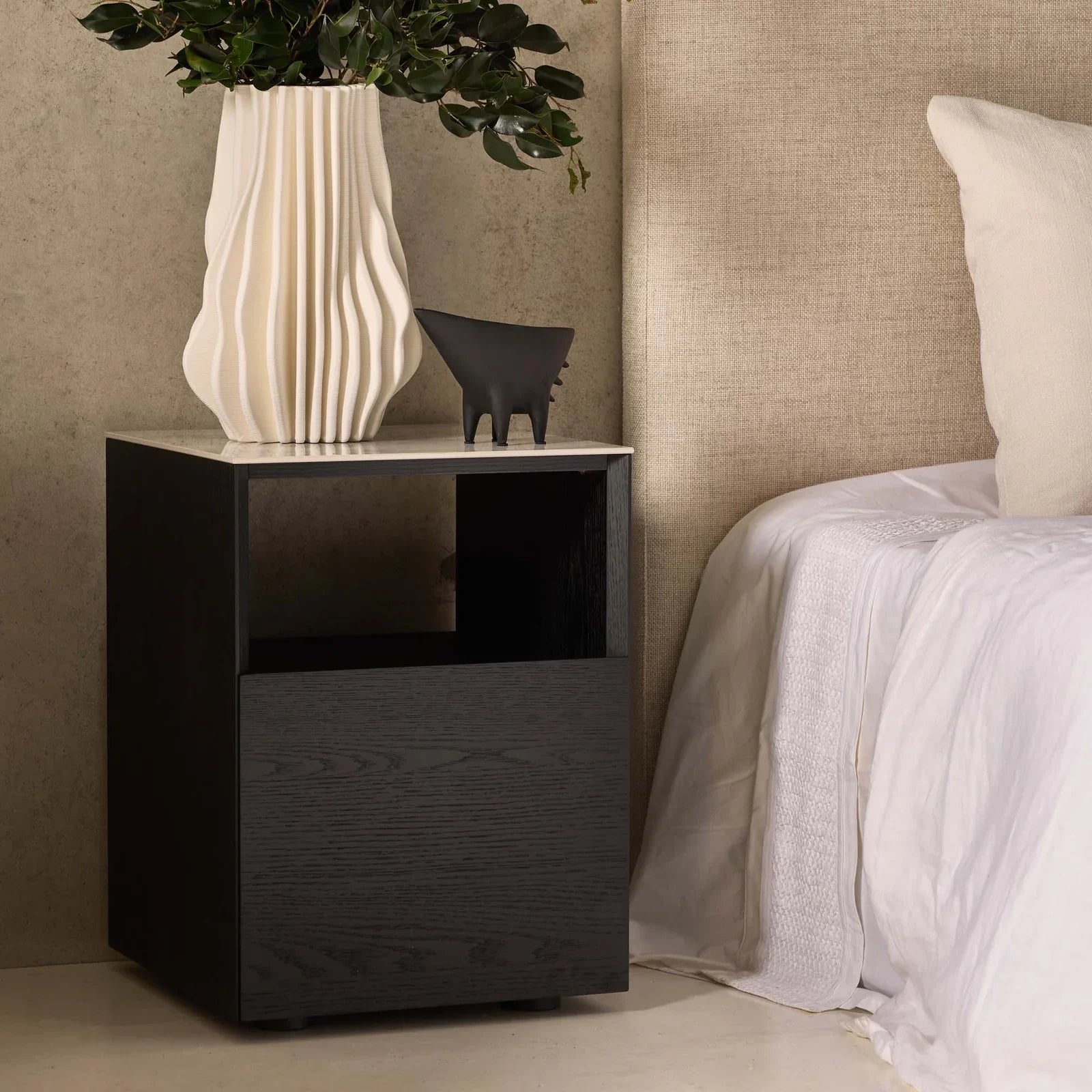 Table de chevet moderne en marbre et chêne noir pour chambre à coucher