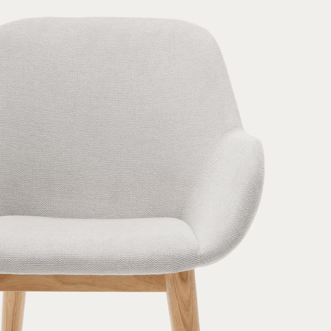 Chaise de salle à manger en frêne naturel avec mousse haute densité et pieds en bois massif