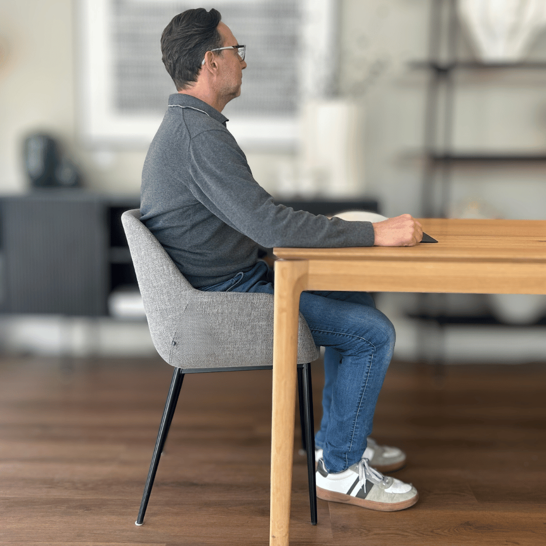 Chaise de salle à manger en frêne noir avec mousse haute densité et pieds en bois pour salle à manger