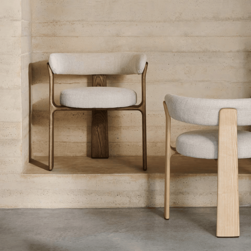 Chaise de salle à manger Mid-Century en frêne naturel avec mousse haute densité et pieds en bois pour salle à manger