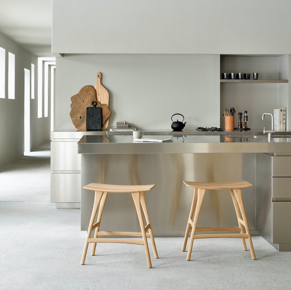 Tabouret de bar moderne en chêne avec dossier pour cuisine
