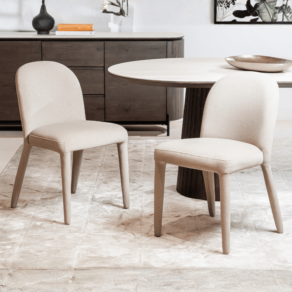 Chaise de salle à manger minimaliste en lin couleur sable