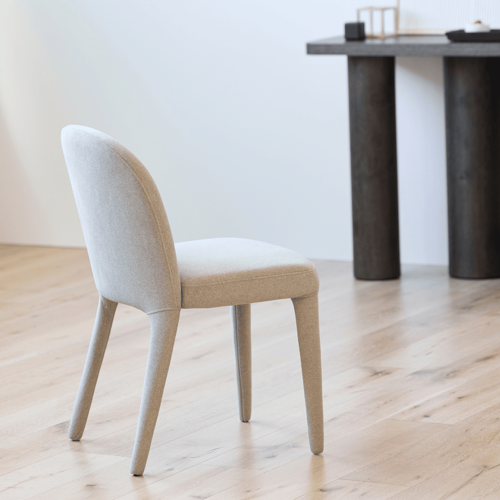Chaise de salle à manger minimaliste en lin couleur sable