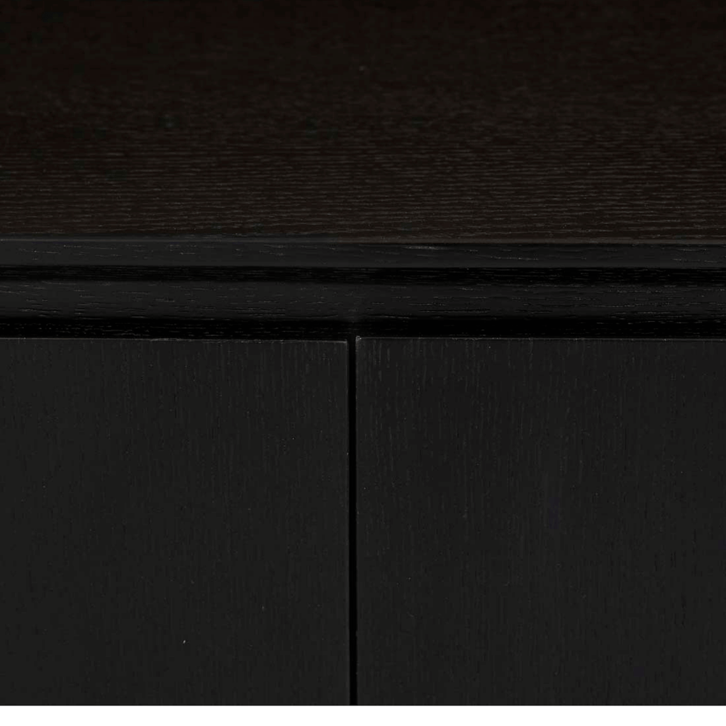 Meuble TV minimaliste en chêne noir pour salon