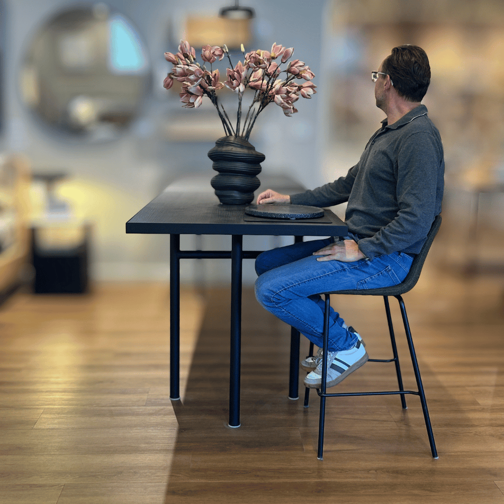 Tabouret de bar de cuisine vert en acier du milieu du siècle avec rembourrage