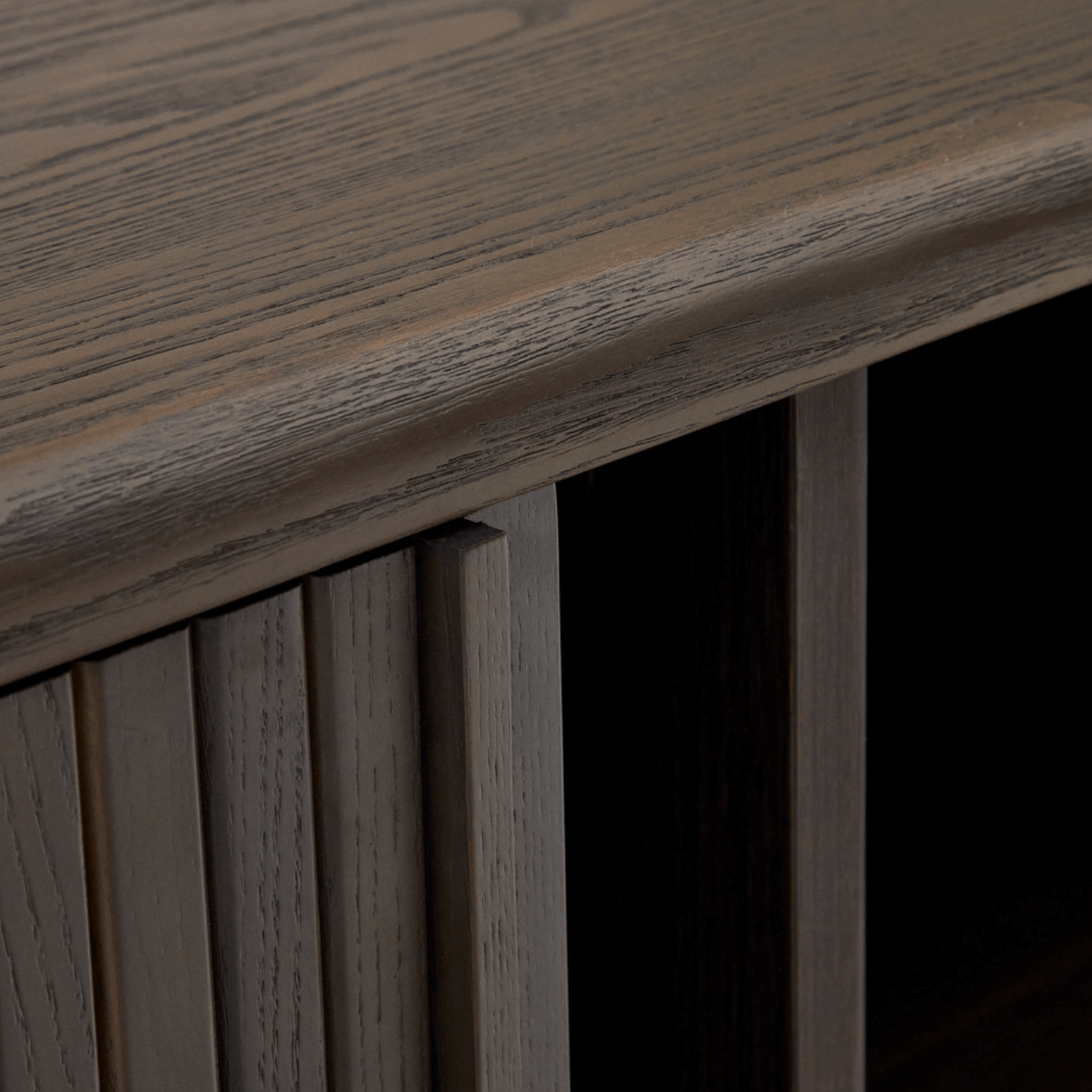 Armoire de rangement de bureau en frêne brun avec rangement