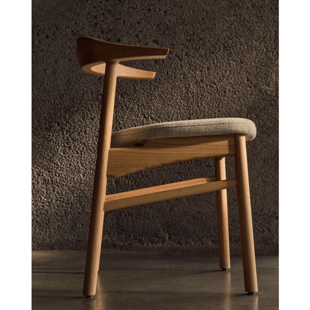 Chaise de salle à manger en chêne naturel à dossier incurvé