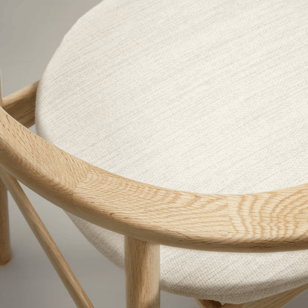 Chaise de salle à manger en chêne naturel à dossier incurvé