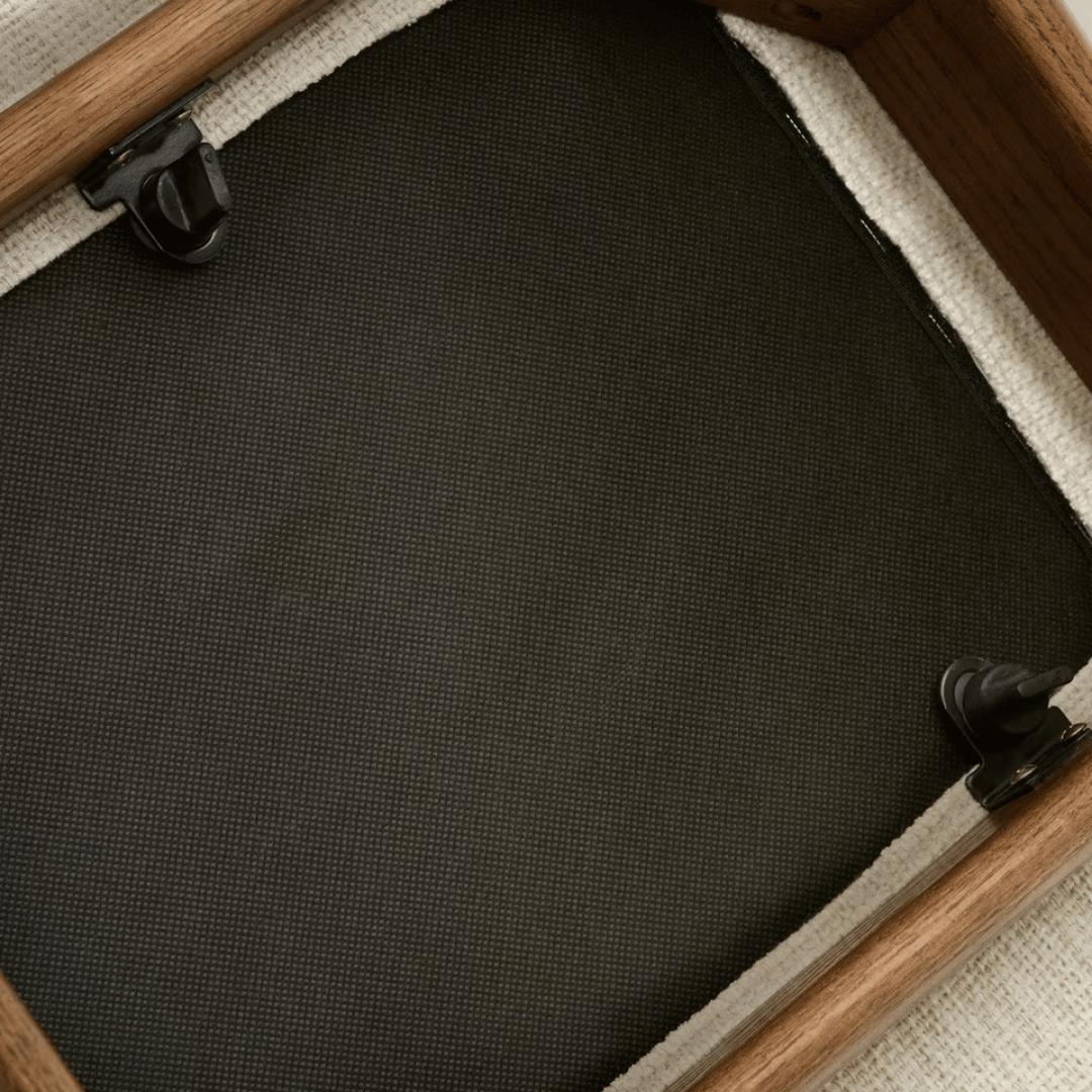 Chaise de salle à manger en noyer marron avec dossier incurvé