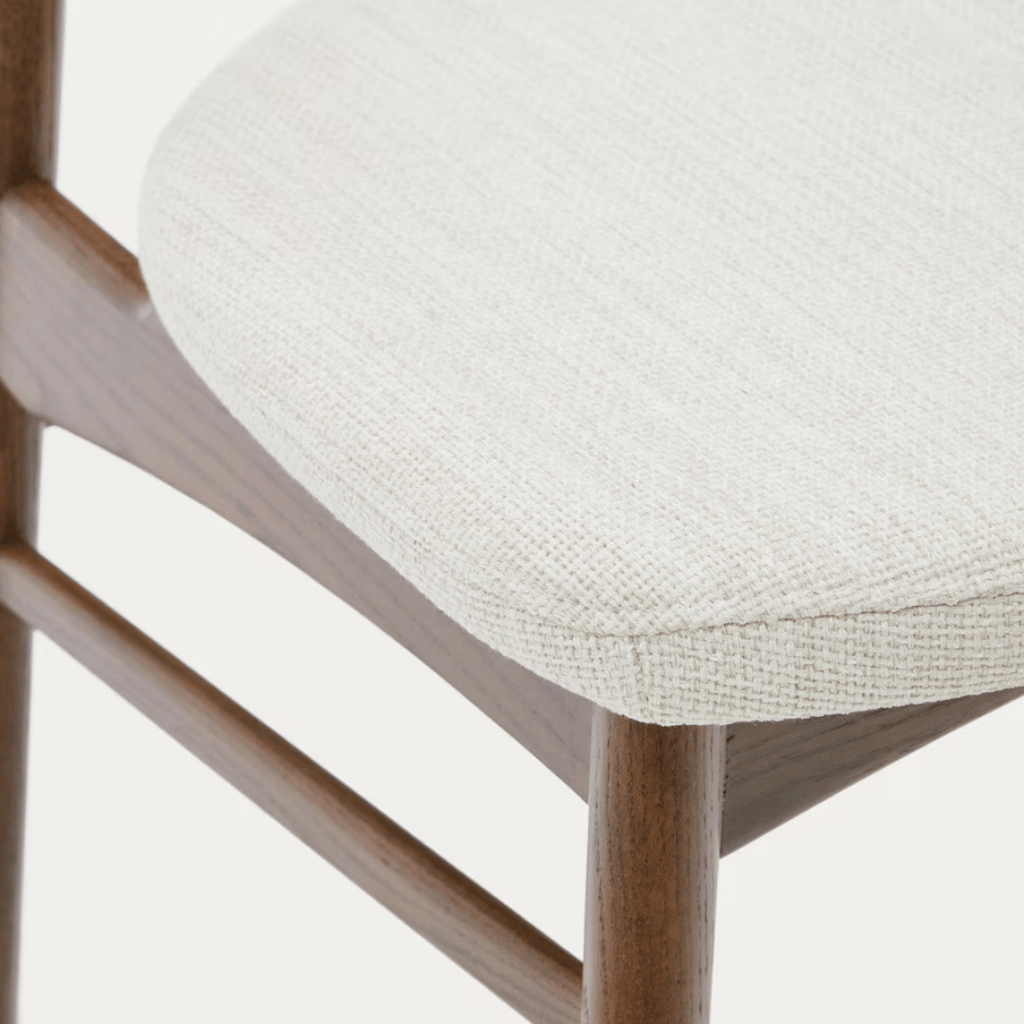 Chaise de salle à manger en noyer marron avec dossier incurvé