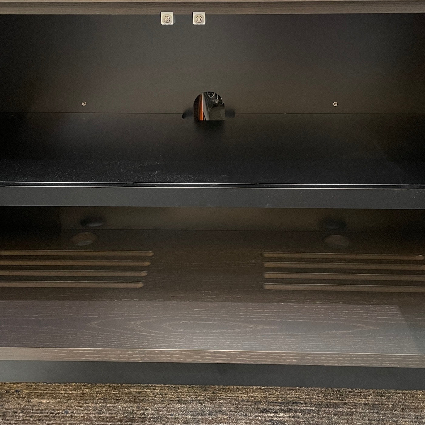 Meuble TV en frêne anthracite de style Mid-Century pour salon