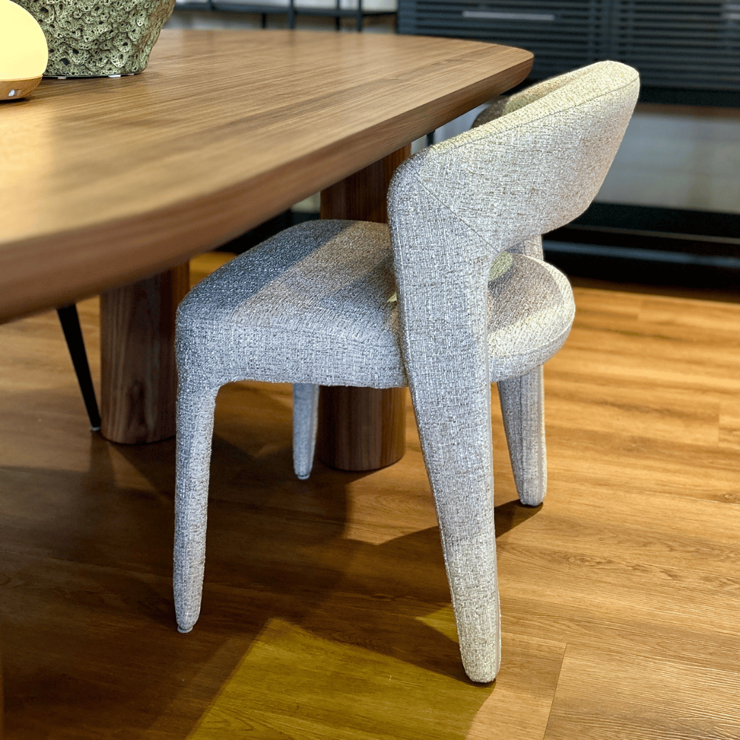Chaise de salle à manger en tissu beige avec assise rembourrée