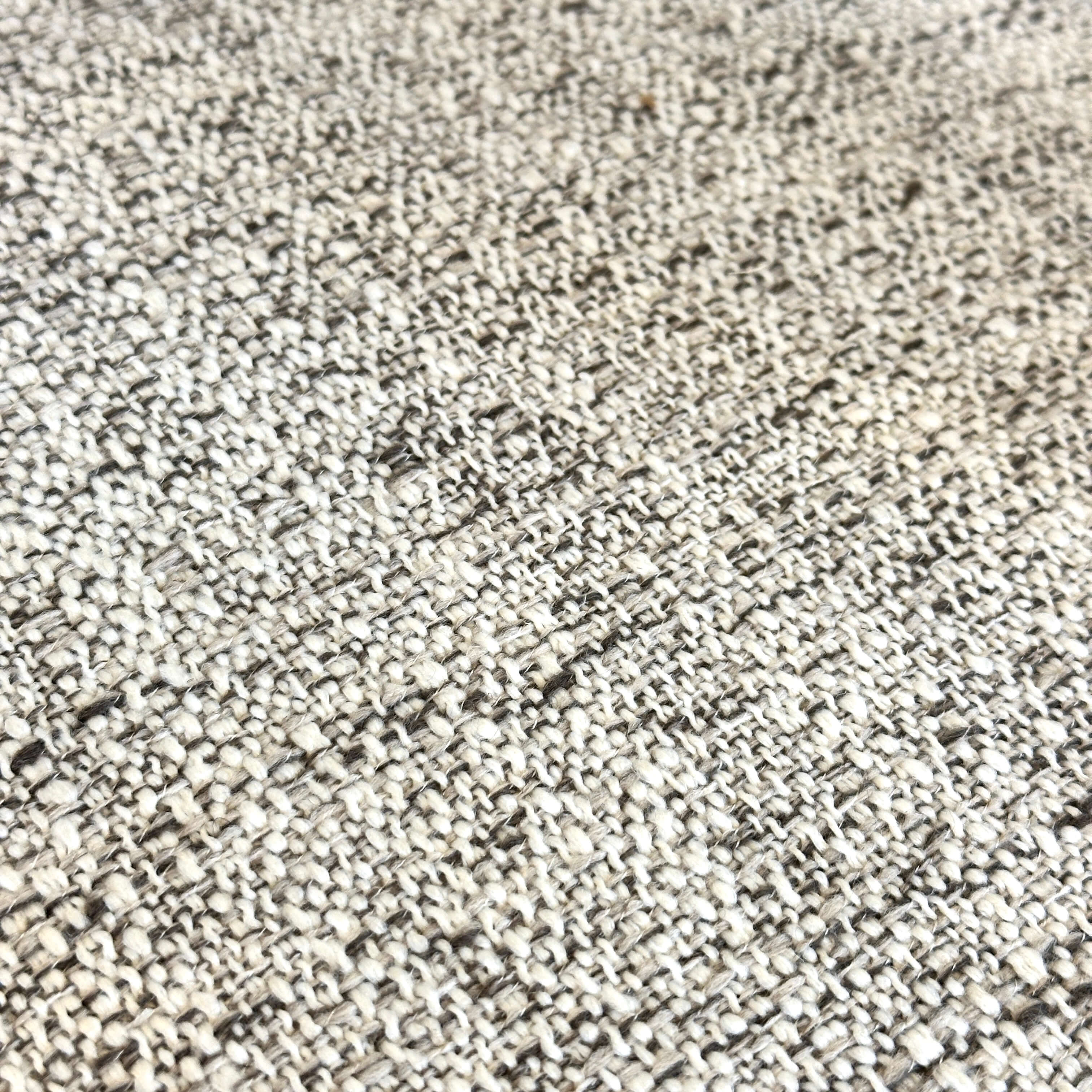 Chaise de salle à manger minimaliste en tissu beige